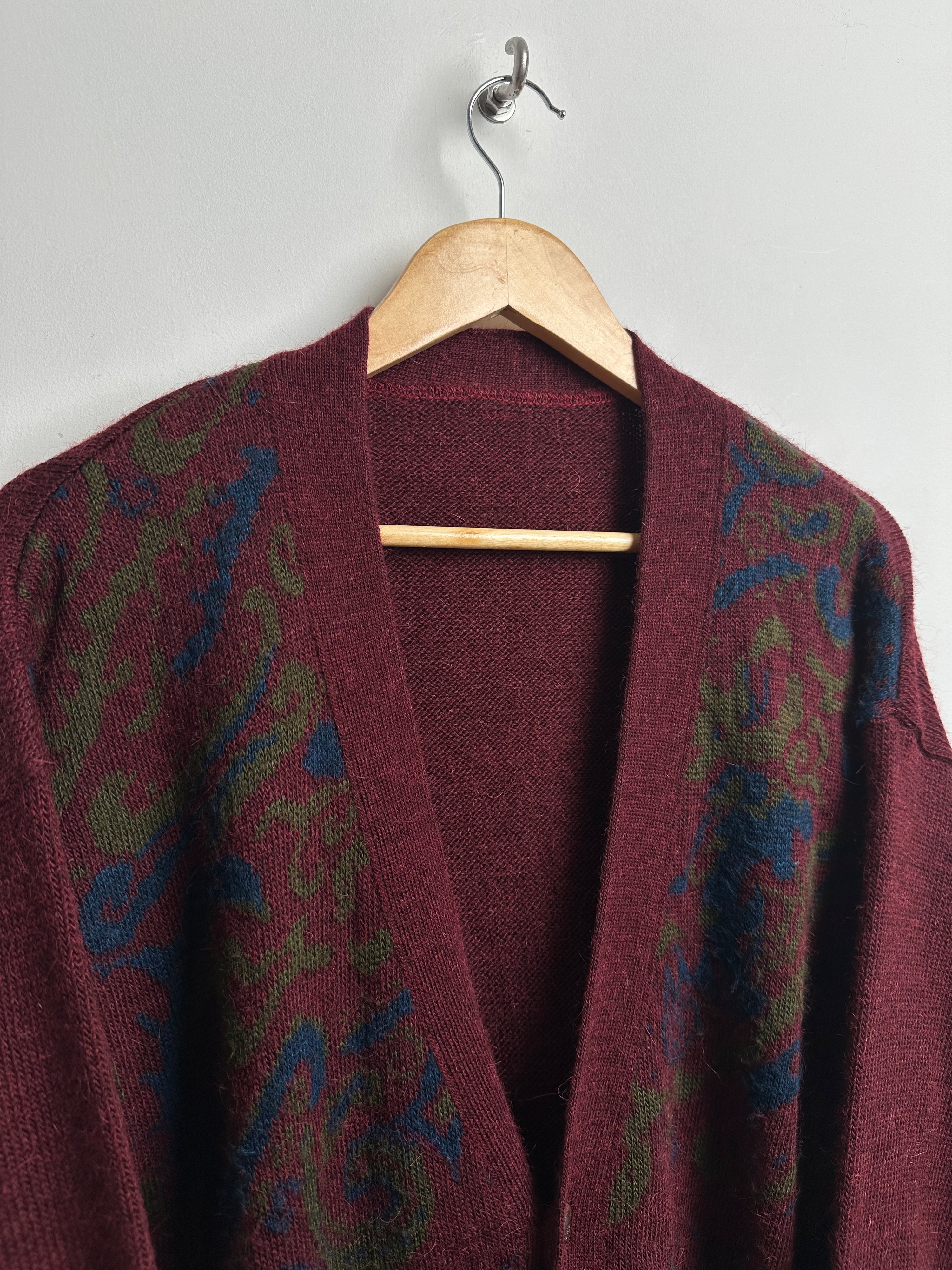 Vintage cardigan in maroon