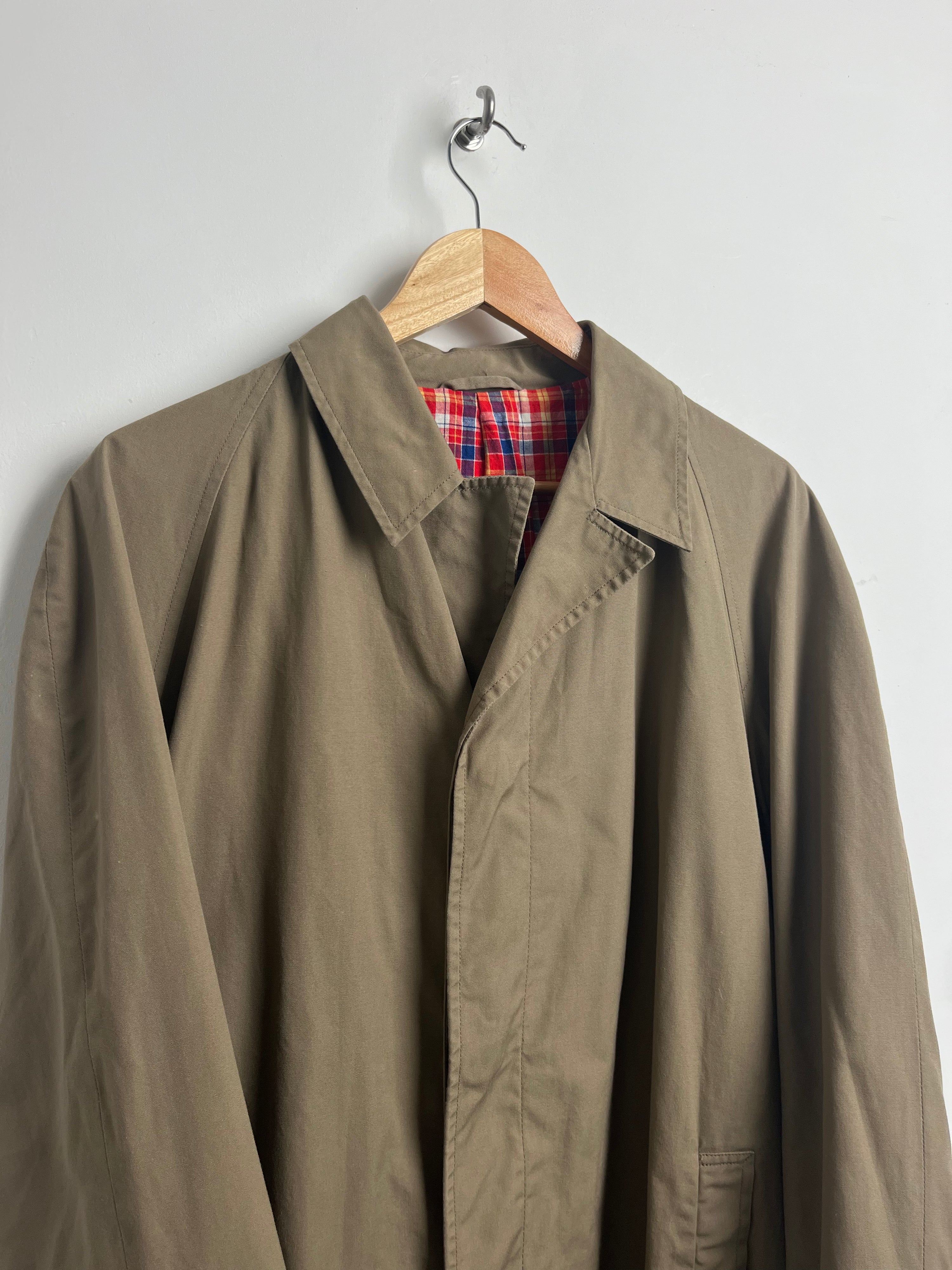 Vintage trench coat in biege