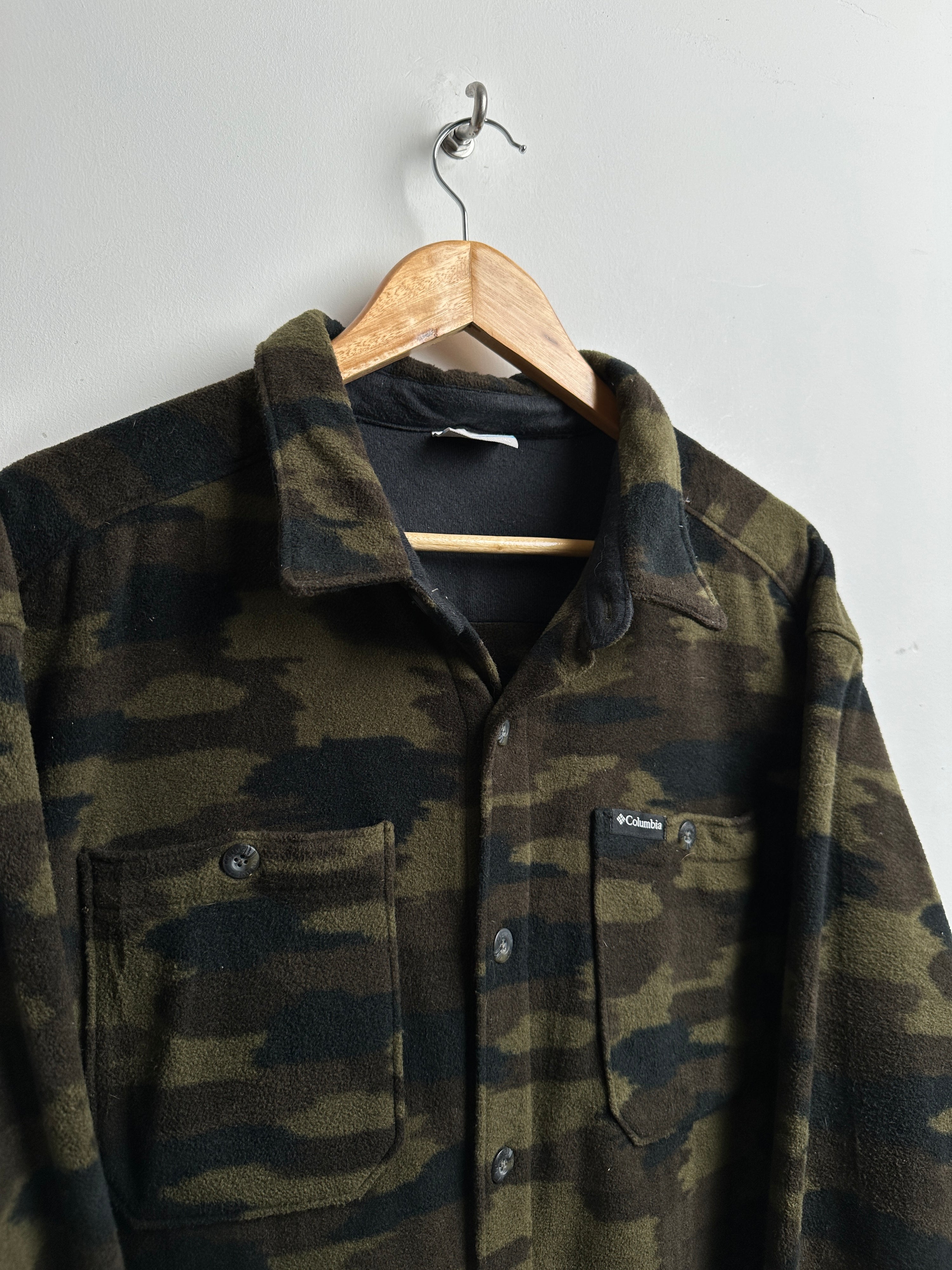 Columbia camo fleece button up