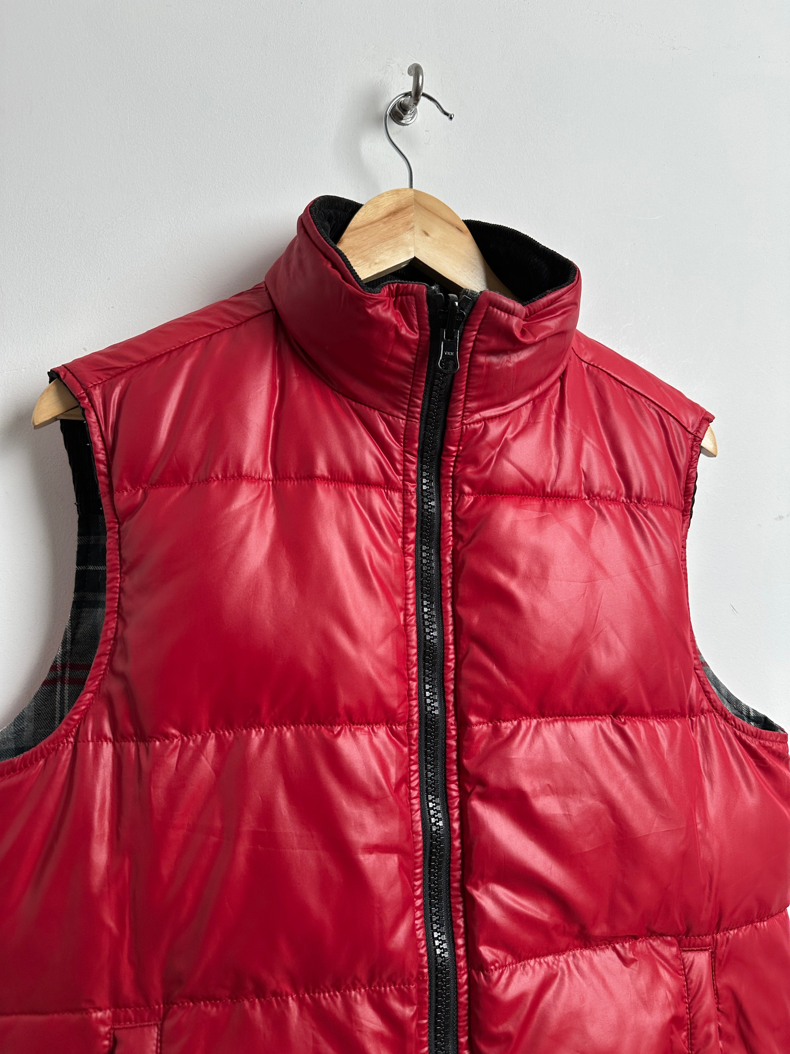 Reversible puffer vest red and plaid - thrift.mt