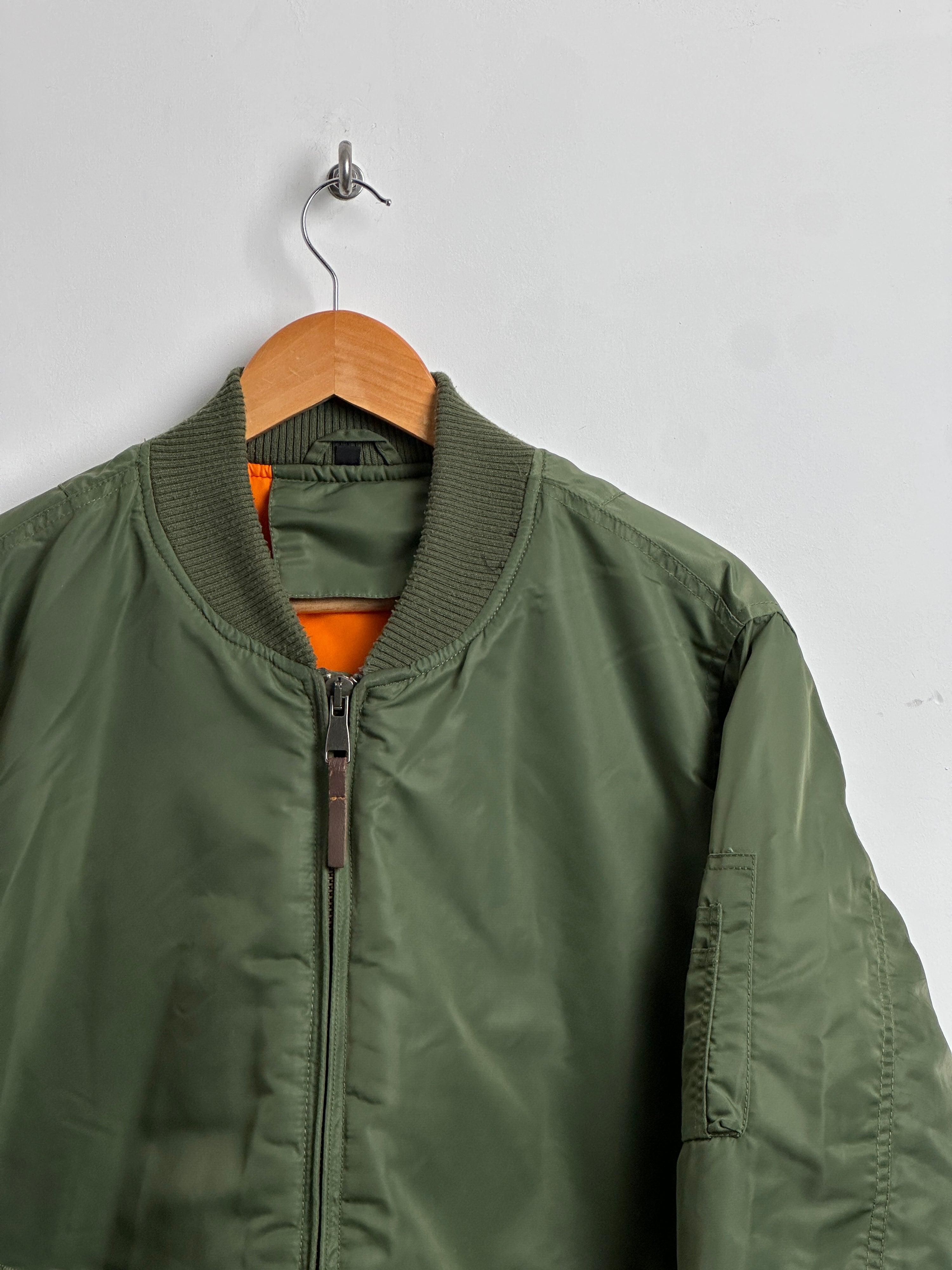 Bomber jacket in green