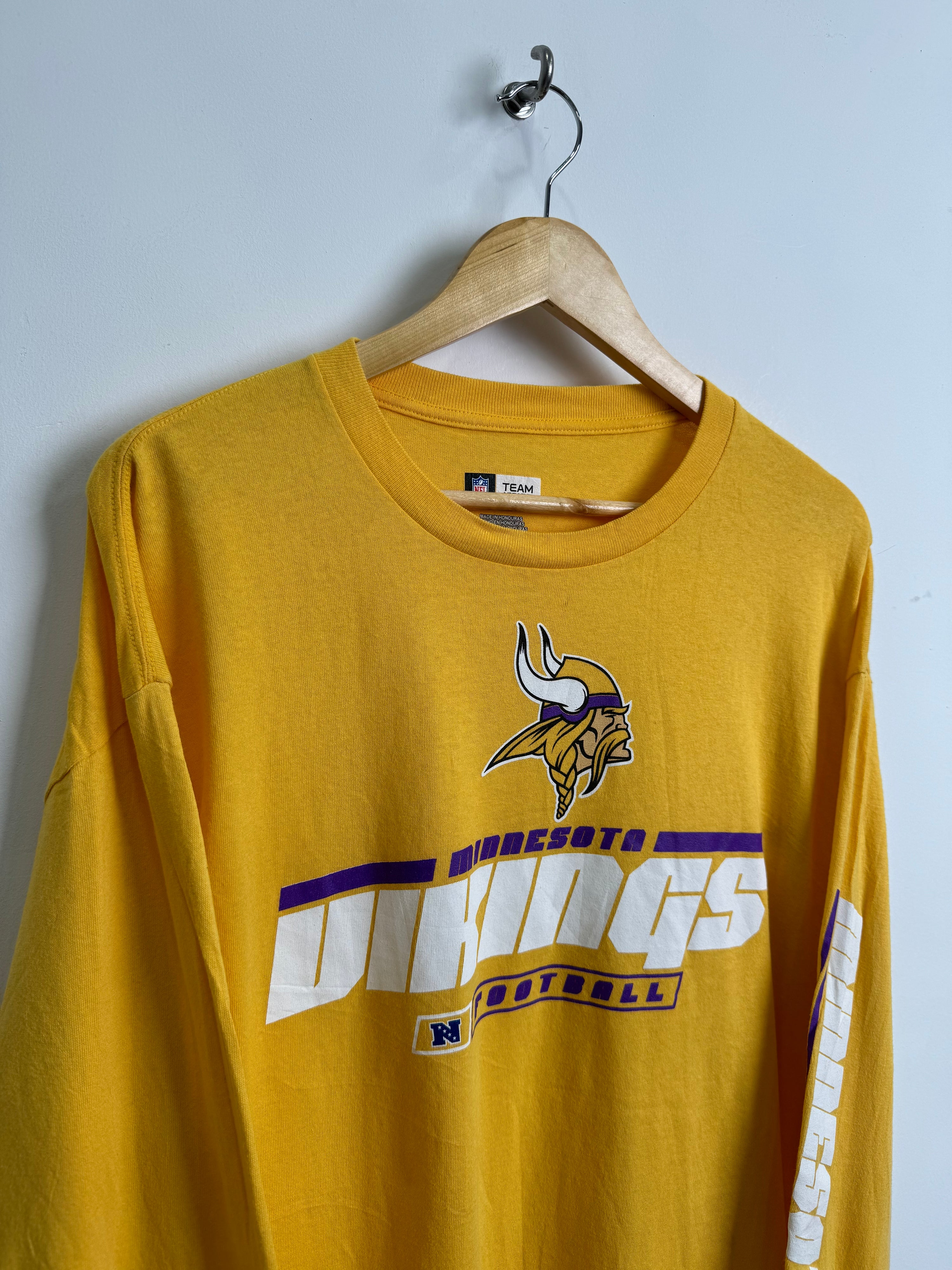 NFL Minnesota Vikings Long-Sleeved Tee in Yellow - thrift.mt