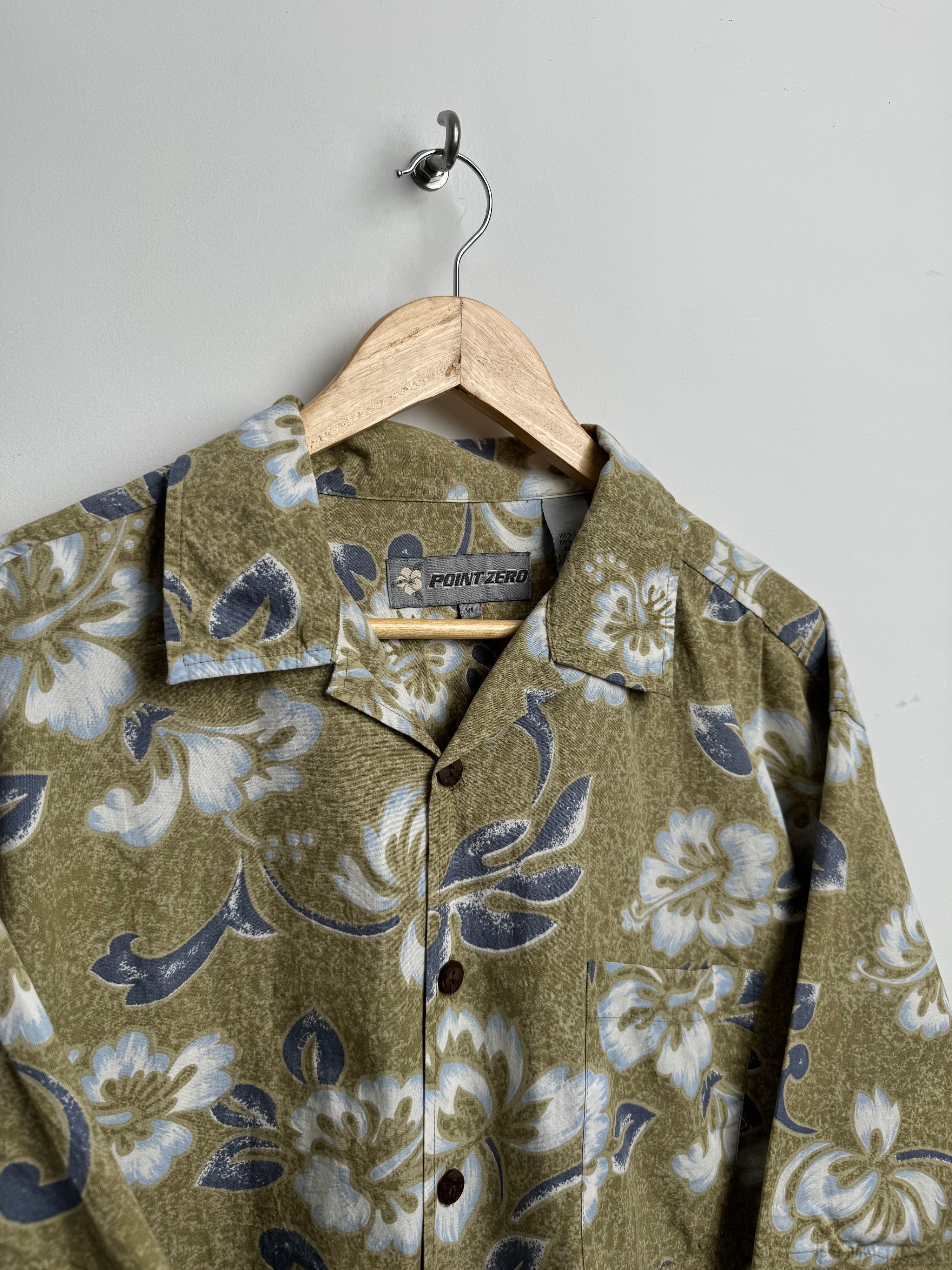 POINT ZERO vintage short sleeve shirt in beige with blue floral pattern