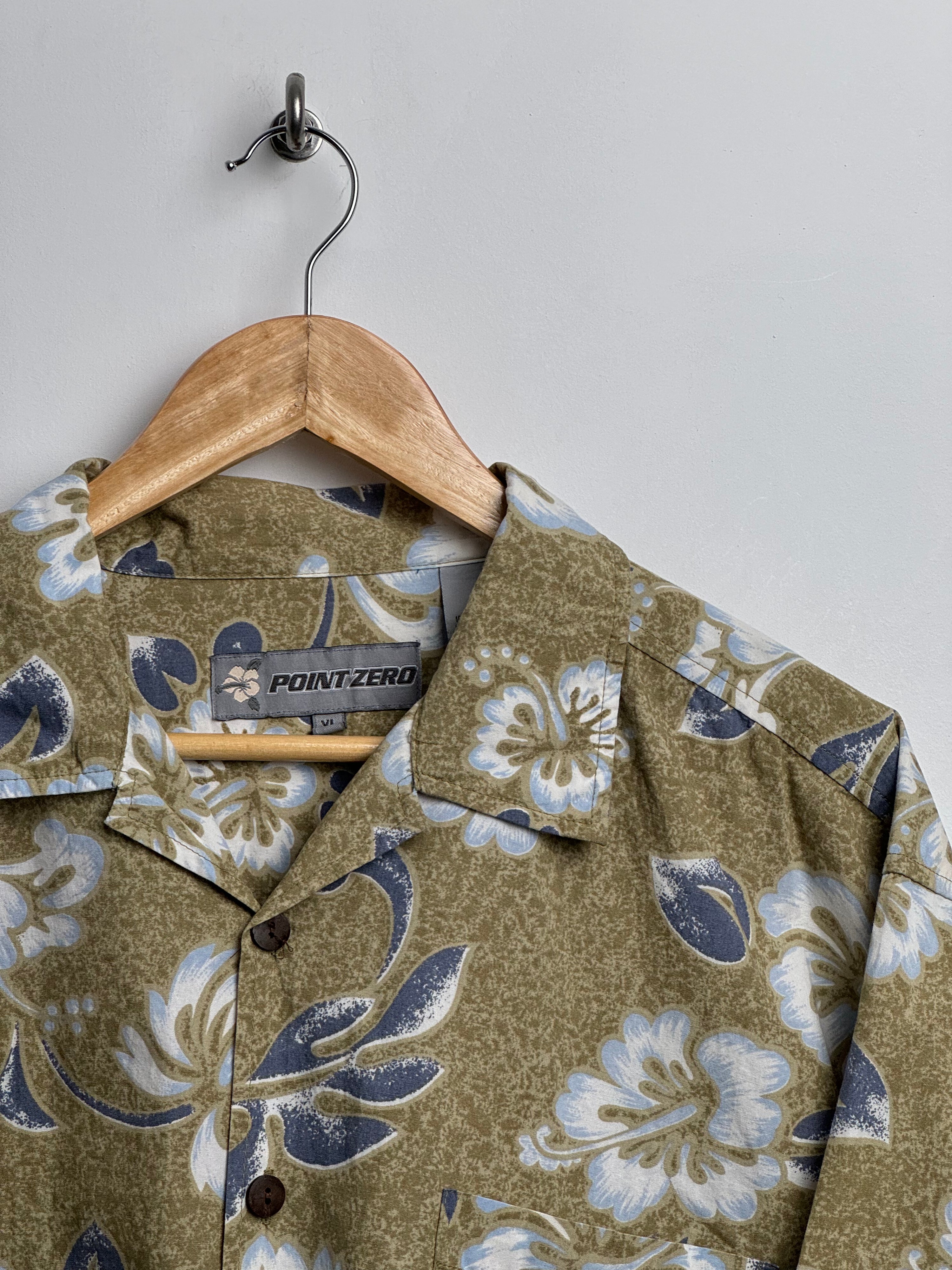 POINT ZERO vintage short sleeve shirt in beige with blue floral pattern